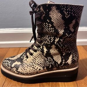 ANTHROPOLOGIE ( SILENT C) lace up / zipper snake in boots. Size 7.5. Worn once!
